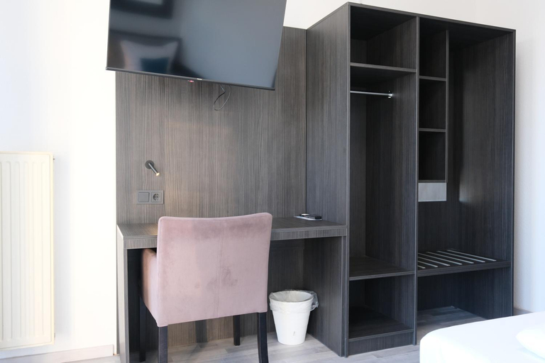 Bedroom 3, Stargaze Forum Hotel, Mettmann