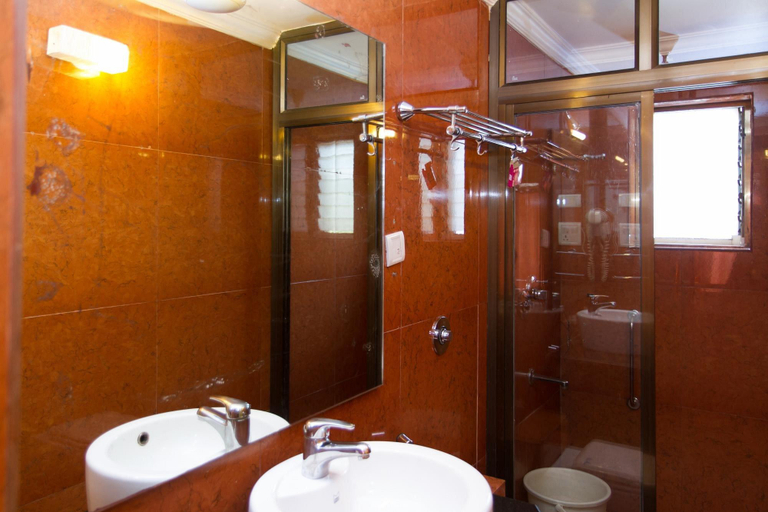 Bathroom, The Mayfield Beach Resort & Spa, Baga Goa, North Goa
