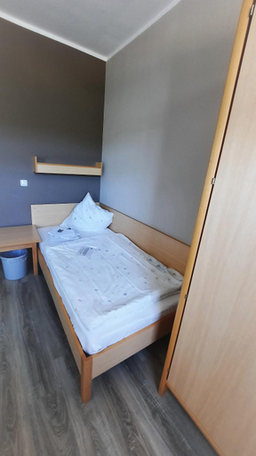 Bedroom 2, DEULA Witzenhausen GmbH, Werra-Meißner-Kreis