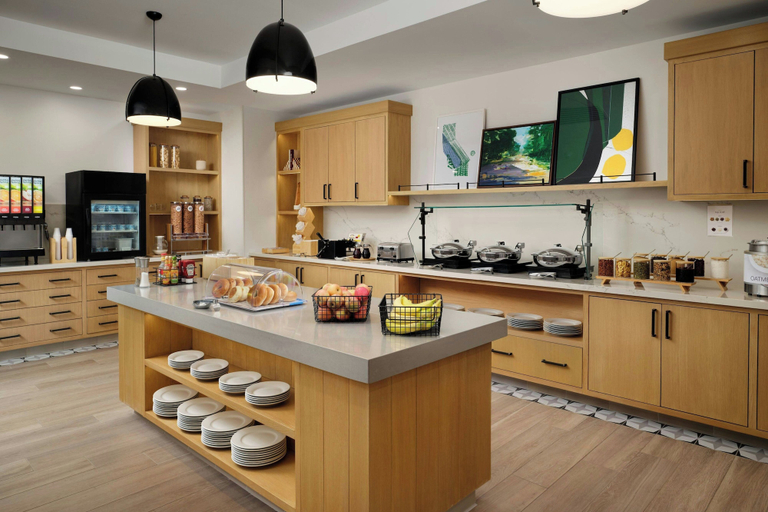 Food & Drinks 5, TownePlace Suites by Marriott Ventura Oxnard, Ventura