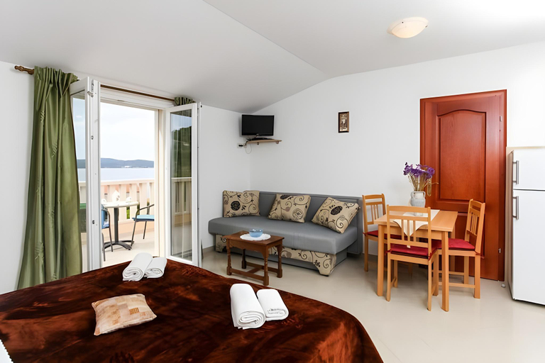 Others 4, Apartment Ana Lopud with balcony, Pojezerje