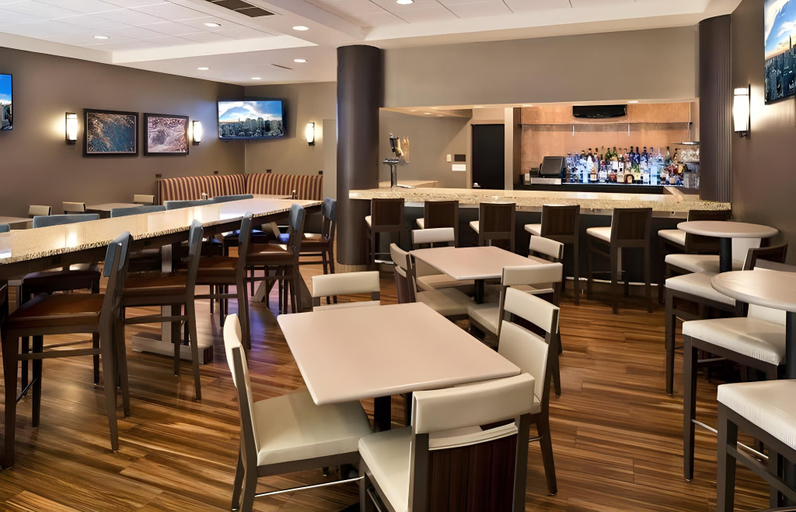 Food & Drinks 4, Harmony Seacaucus Suites Meadowlands, Secaucus