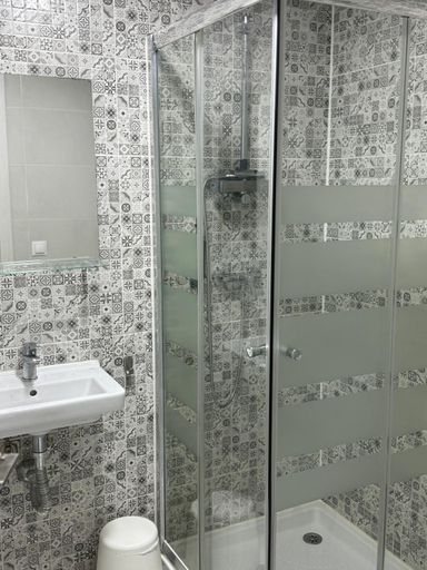 Bathroom 4, Hotel Bed and Breakfast Benidorm, Alicante
