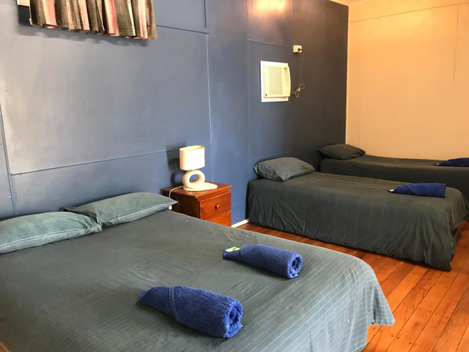 Bedroom 4, Wagon Wheel Motel, Cloncurry
