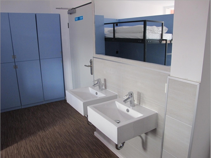 Bathroom 2, United Hostel Frankfurt City Center, Frankfurt am Main