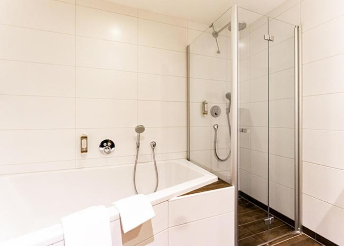 Bathroom 4, Waldhotel Eiche, Oberspreewald-Lausitz