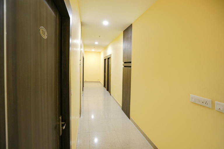 Public Area 3, FabHotel Trijal Inn, Lucknow