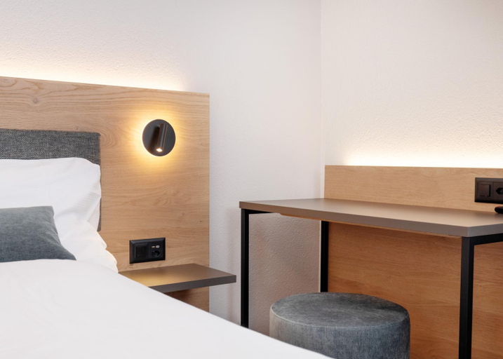 Bedroom 2, Hotel Restaurant Kreuz, Dielsdorf