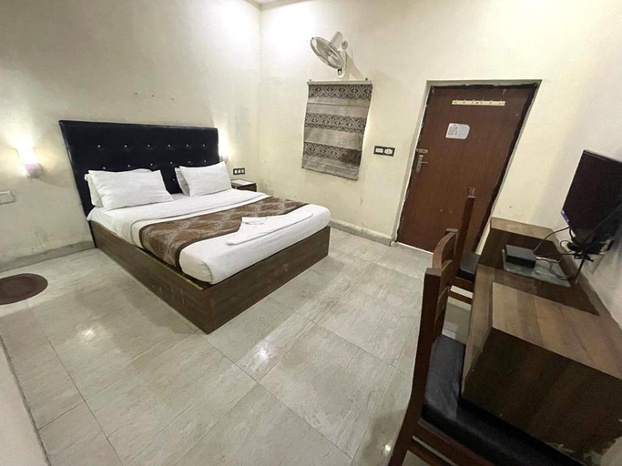 Others 2, Baba Residency, Lucknow
