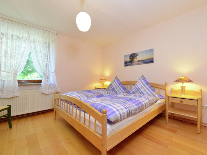 Bedroom 2, Moderne Ferienwohnung mit Garten in Eimelrod, Waldeck-Frankenberg