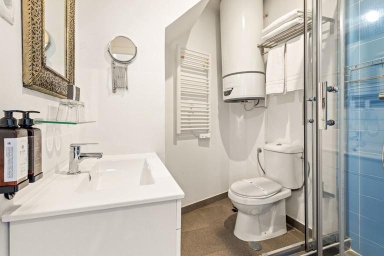 Bathroom 4, Casa do Jasmim by Shiadu, Lisbon