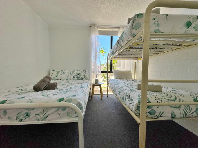 Bedroom 2, Riverview Holiday Apartment 107 - Ground floor, Northampton