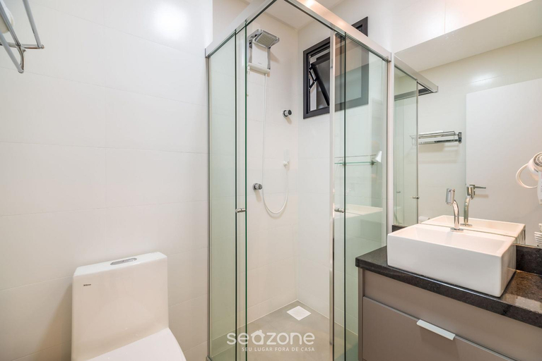 Bathroom 4, MHFA - Studios em Predio Luxuoso com Vista Mar, Itapema