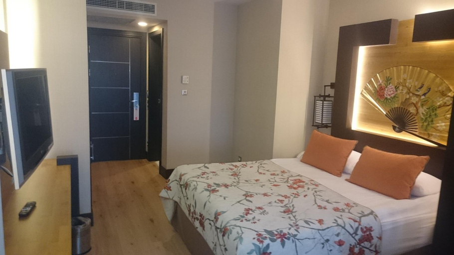 Bedroom 3, Limak Lara Deluxe Hotel & Resort Antalya, Antalya