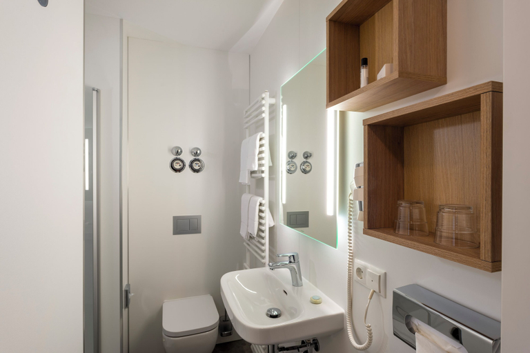 Bathroom 5, Sorat Hotel Berlin, Berlin
