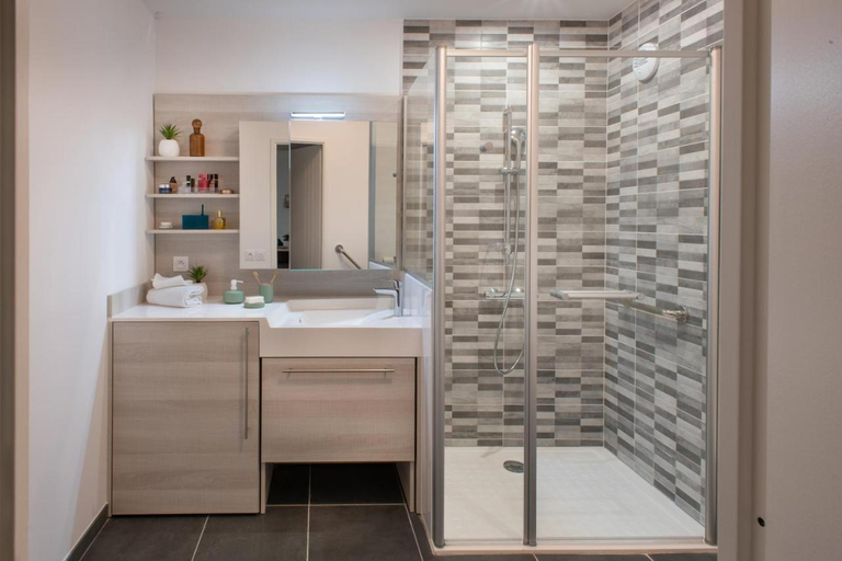 Bathroom, DOMITYS - L'Osta, Gard