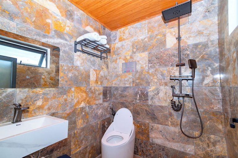 Bathroom 4, Hoi An Majestic Villa, Da Nang