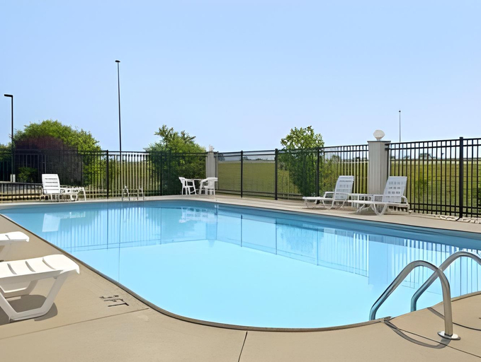 Sport & Beauty 5, Spark by Hilton Evansville East, IN, Vanderburgh