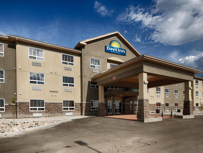 Exterior & Views 2, Days Inn by Wyndham Redwater, Division No. 11