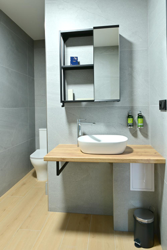 Bathroom 3, Hotel Grand, Hradec Králové
