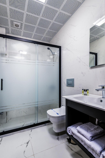 Bathroom 5, SH HOTEL, Karşıyaka