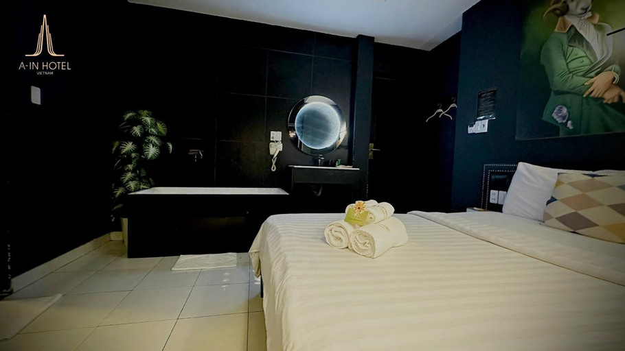 Bedroom 4, A In Hotel Glamour, District 2