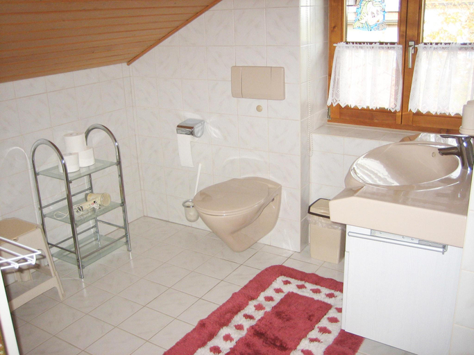 Bathroom 3, Apartment in Ingenried With Bavarian Alps View, Weilheim-Schongau