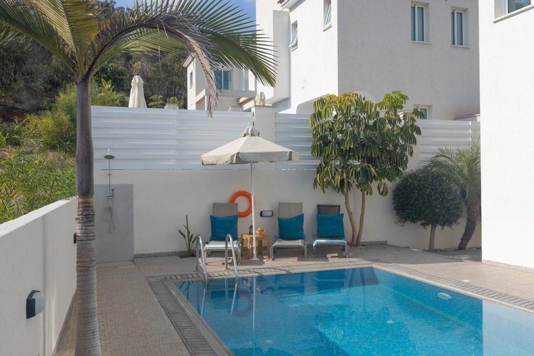 Others 2, Casa de Nicole