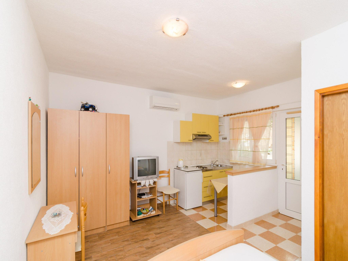 Others 5, Apartments Skurla - Studio Apartment with Terrace A1 zuti, Mljet