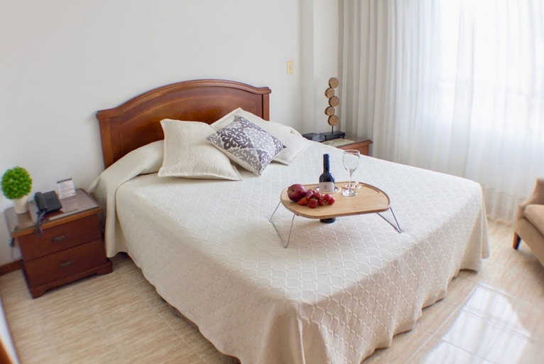 Bedroom 2, Portal del Rodeo ApartaHotel - Arkadia Mall, Medellín