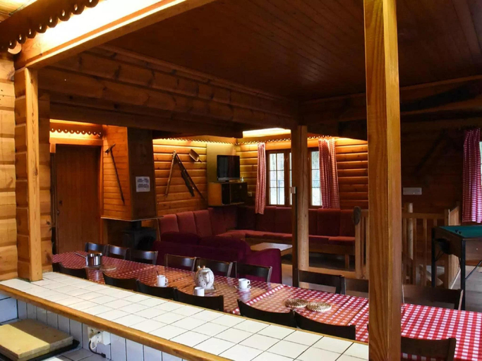 Food & Drinks 4, Spacious 8-Bedroom Chalet, Luxembourg