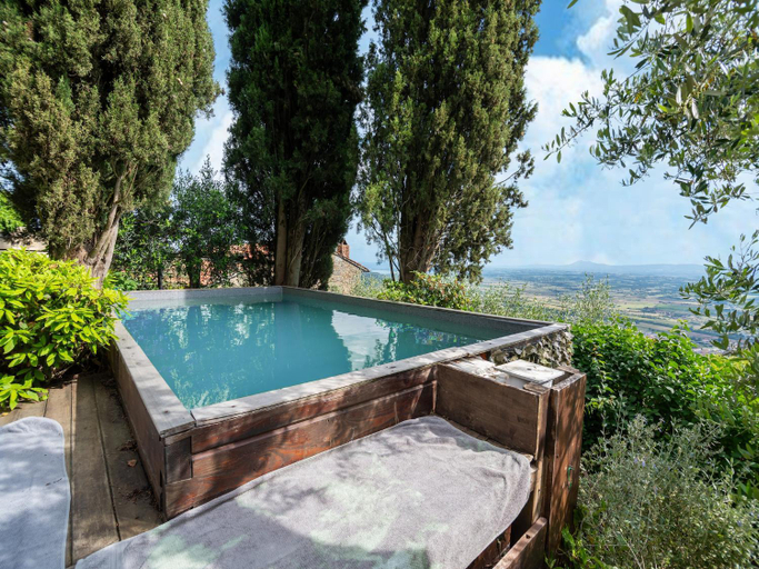 Sport & Beauty, Villa in Cortona with pool, Arezzo