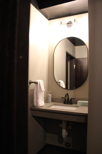Bathroom 5, 4th Street Lofts, Beltrami