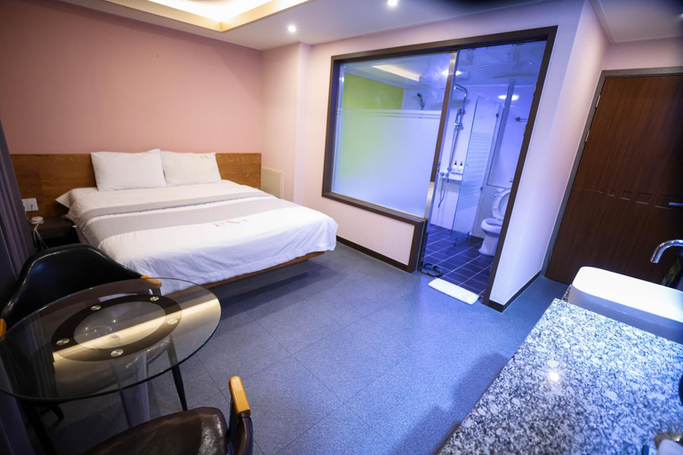 Bedroom 3, Busan Seomyeon X, Busanjin