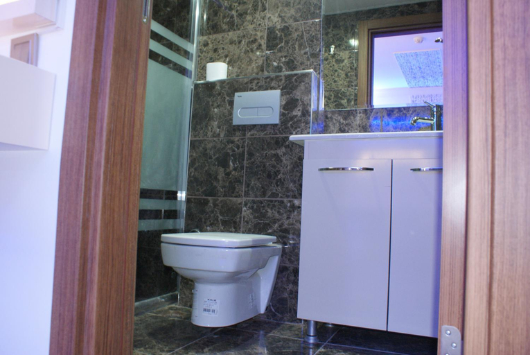 Bathroom, Behram Hotel, Antalya