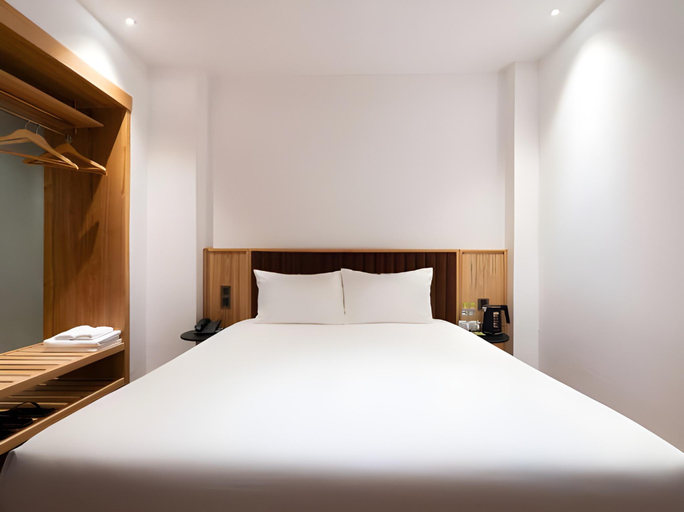 Bedroom 3, Haven Hut Dawn Hotel, District 1