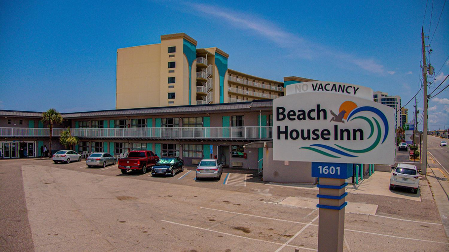 Exterior & Views 1, Beach House Inn with POOL & Hot Tub, Volusia