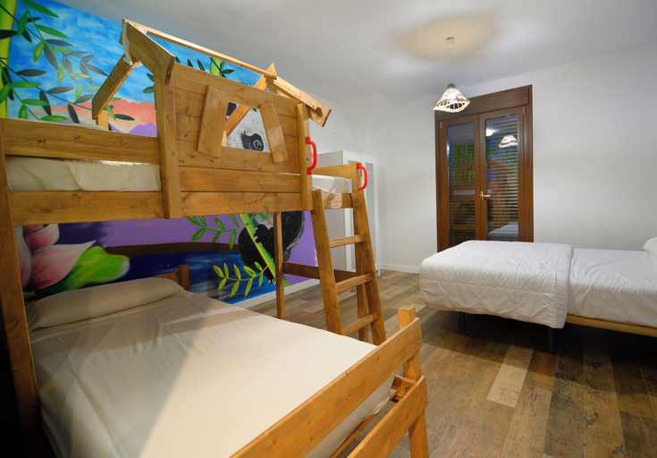 Room 5, Apartamentos El Volante II, Madrid