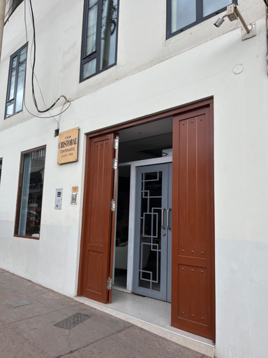 Exterior & Views