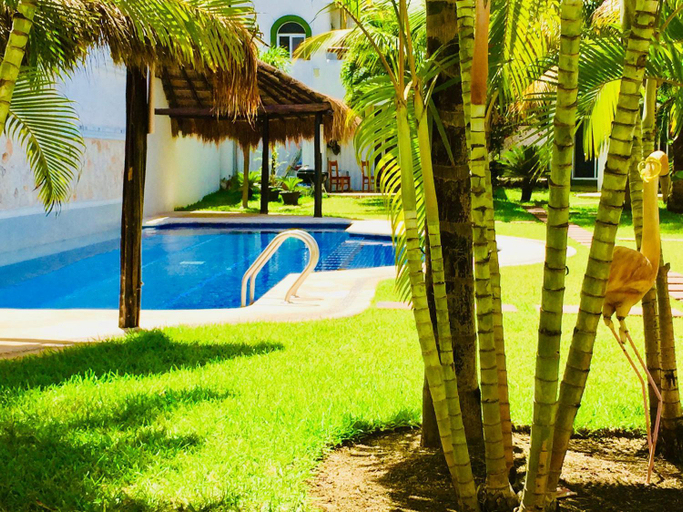 Others 4, Playacar - Deluxe Family Comfort Balcony Room with Pool and Parking, Cozumel