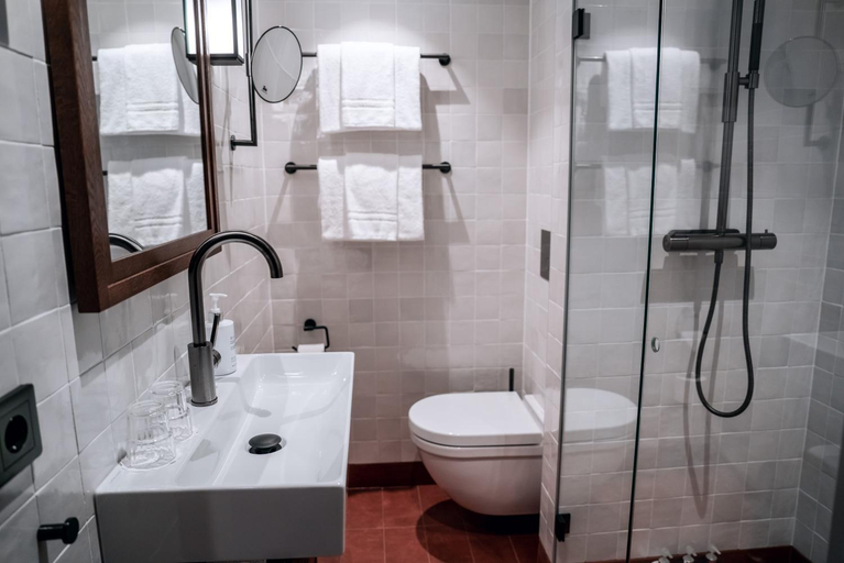 Bathroom 5, Fagelbro Sateri, Värmdö