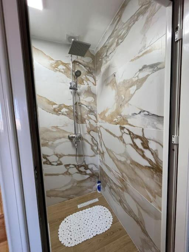 Bathroom 3, Paronamic Paradise Cabin, Durrësit