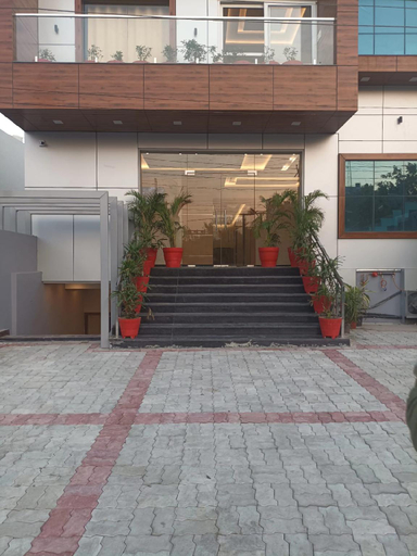 Exterior & Views, Hotel Royal Casa, Lucknow