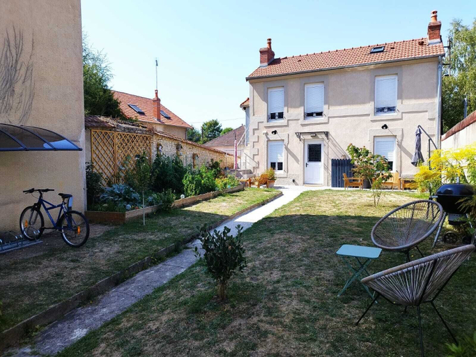 Exterior & Views 4, Maison Sorbier - Appartement 1, Nièvre