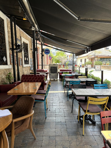 Others 4, The Lords Hostel Pub, Antalya