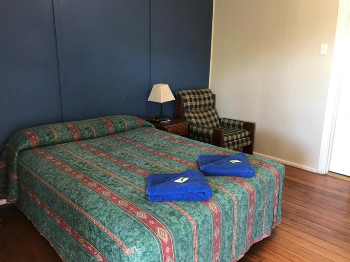 Bedroom 3, Wagon Wheel Motel, Cloncurry