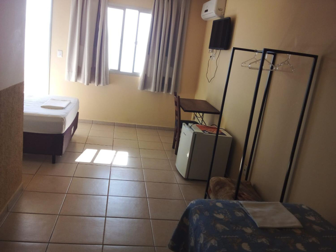 Bedroom 2, Hotel Lagoa, Laguna