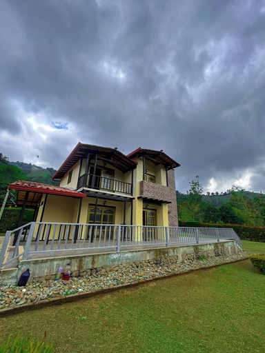 Front of property 4, Forest House, Salento