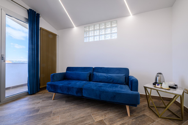 Public Area 2, Villa In Bed Green Suite , Napoli