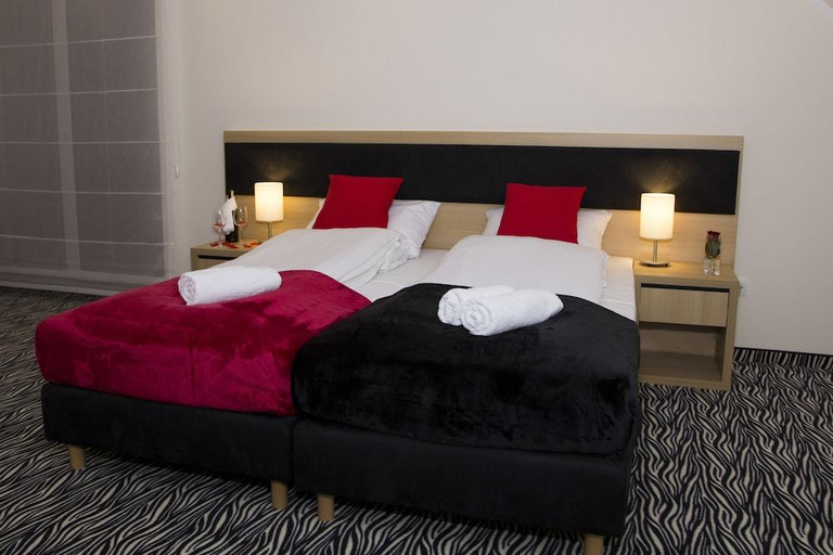 Bedroom 2, Hotel Bardo, Ząbkowice